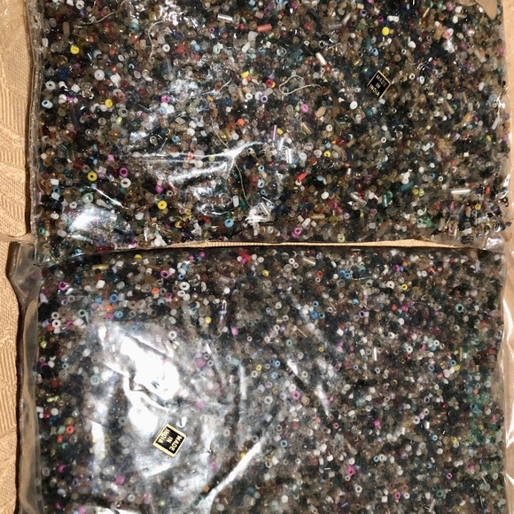 2 Pounds Assorted Craft Glass Beads tiny round cylinder colors dark & neutral - Picture 1 of 5